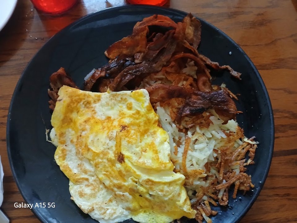 Hashbrowns Bacon and Toast